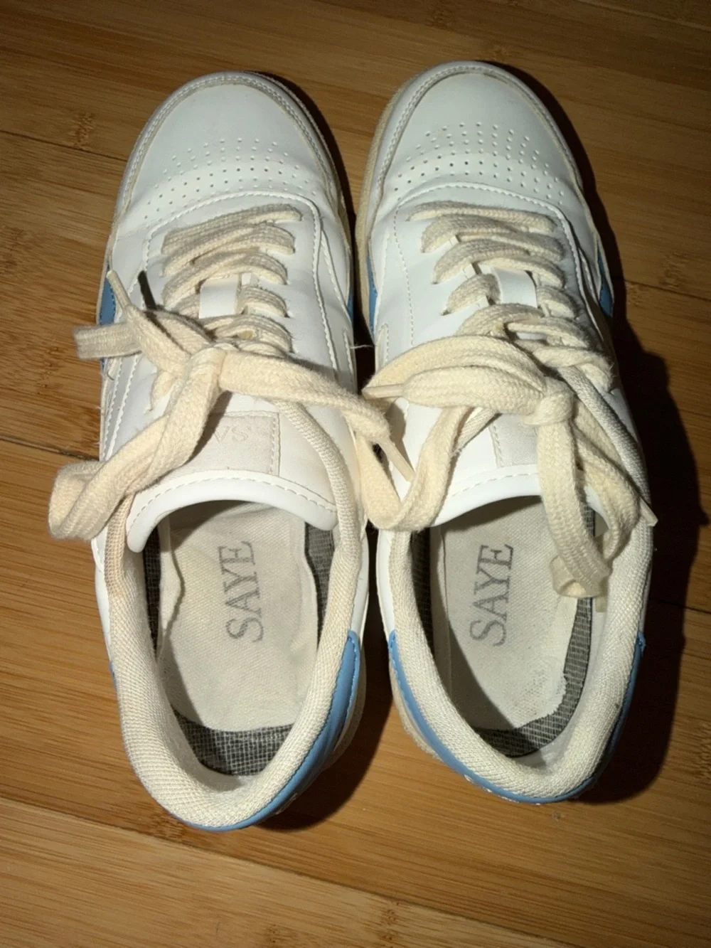 Saye Sneakers